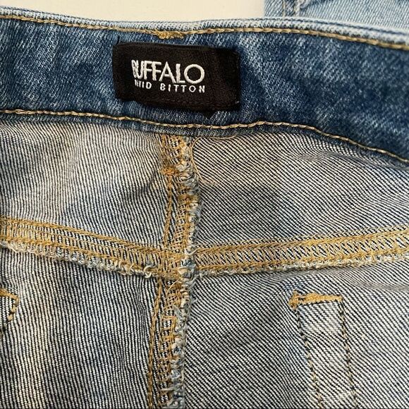 Buffalo size 31 27” crop - Picture 3 of 10